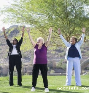 便携式骨密度检测仪厂家分析加强运动对骨密度的好处