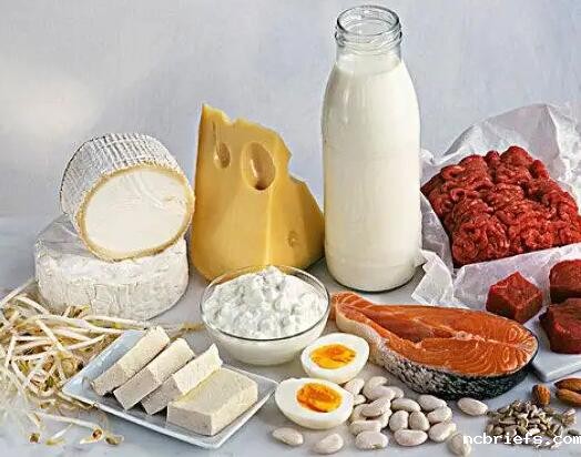 骨密度检测仪厂家提示一跌倒就容易骨折是咋回事？3种营养成分强筋健骨