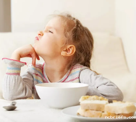 宝宝骨骼发育慢必威app精装版下载官网安装苹果品牌国康提醒父母越早发现,治疗效果就越好!